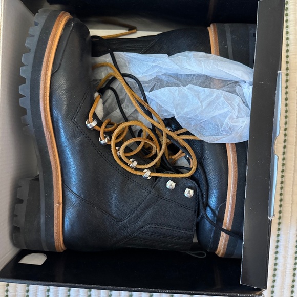 Black Size 7 Marc Fisher LTD  Izzie Shearling-Lined Leather Work Boots - Picture 1 of 7